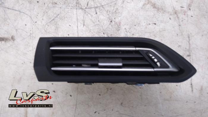 Peugeot 308 Luchtrooster Dashboard