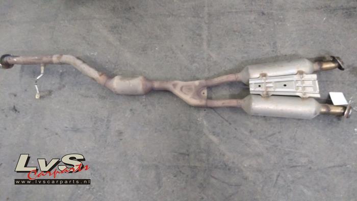 Lexus IS 300 Auspuff Mitteldämpfer