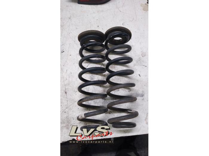 Audi Q3 Schroefveer achter