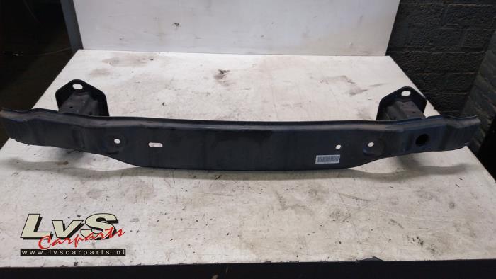 BMW 1-Serie Rear bumper frame