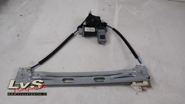 Fiat 500L Mécanique vitre 4portes arrière droite