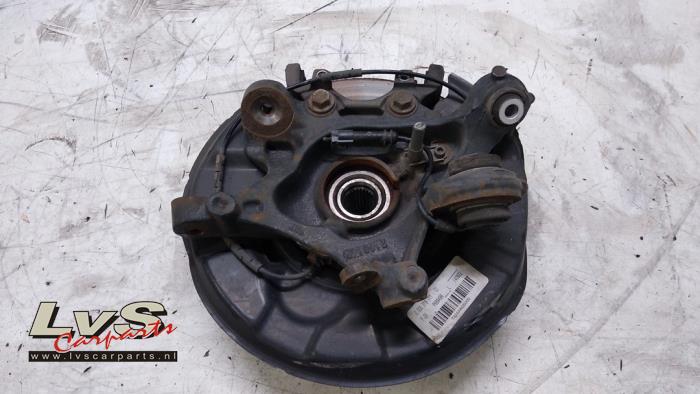 BMW 1-Serie Fusee links-achter