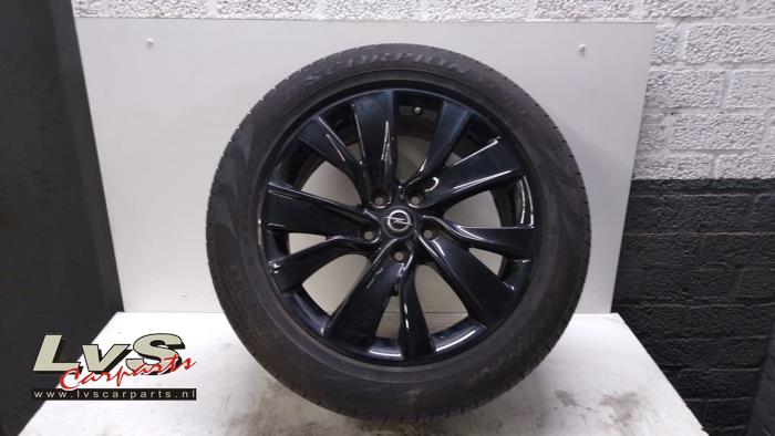 Opel Astra Wheel + tyre