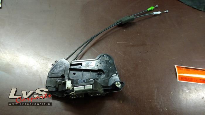 Citroen C1 Deurslot Mechaniek 4Deurs links-voor