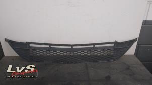 Gebruikte Bumper Rooster Mercedes B (W247) 2.0 B-220 Turbo 16V Prijs € 70,00 Margeregeling aangeboden door LvS Carparts