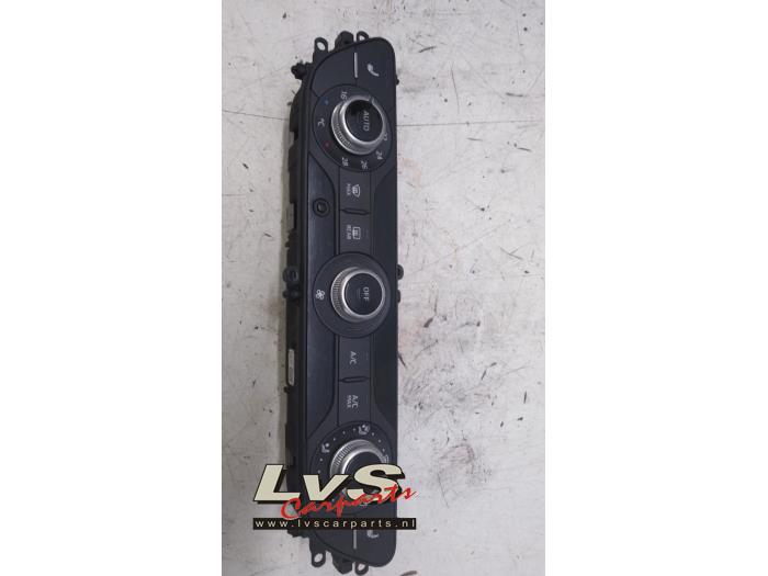 Audi Q5 Heater control panel