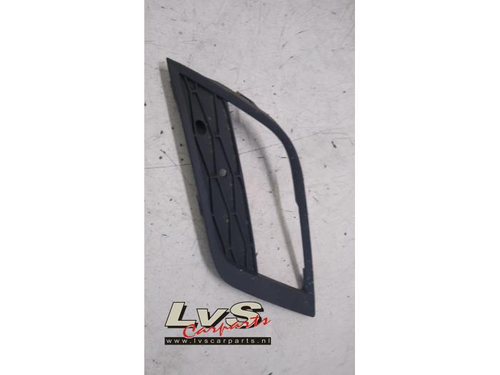 Seat Leon Bumper grille