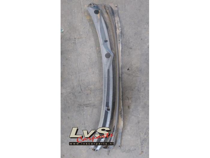 Hyundai I10 Cowl top grille