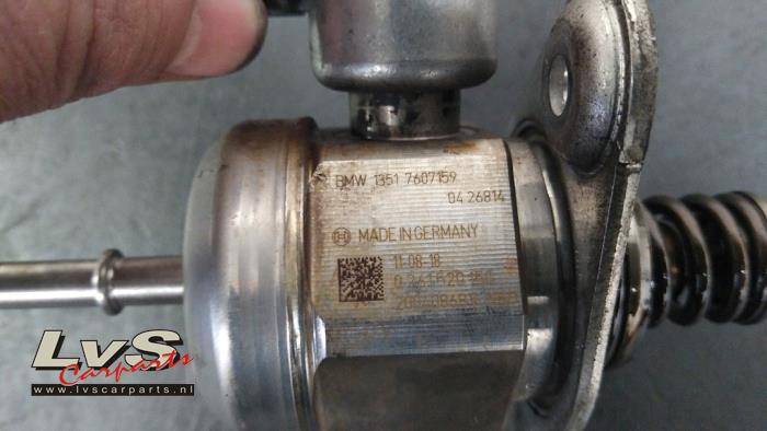 Högtryckspump från en BMW 1 serie (F20) 116i 1.6 16V 2011