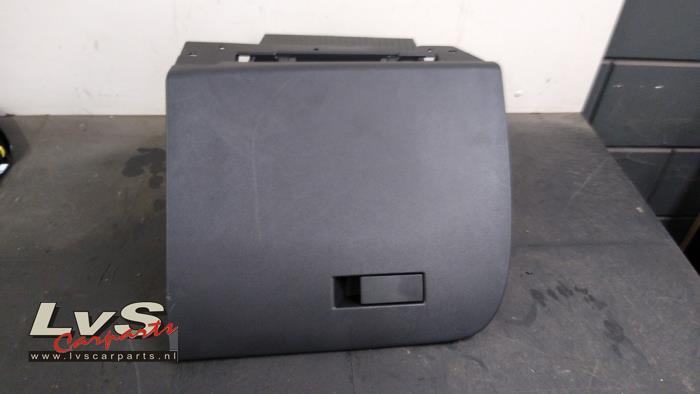 Opel Corsa Glovebox