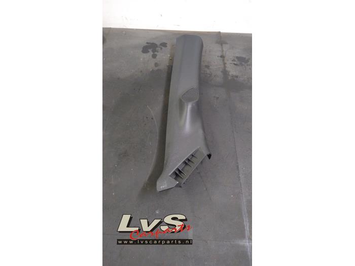 Opel Corsa Protection montant A droit