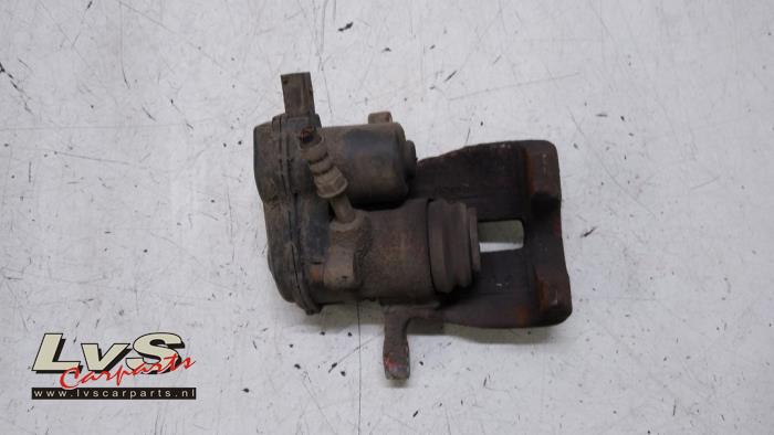 Remklauw (Tang) rechts-achter van een Audi A6 Avant (C7) 2.0 TDI 16V 2017