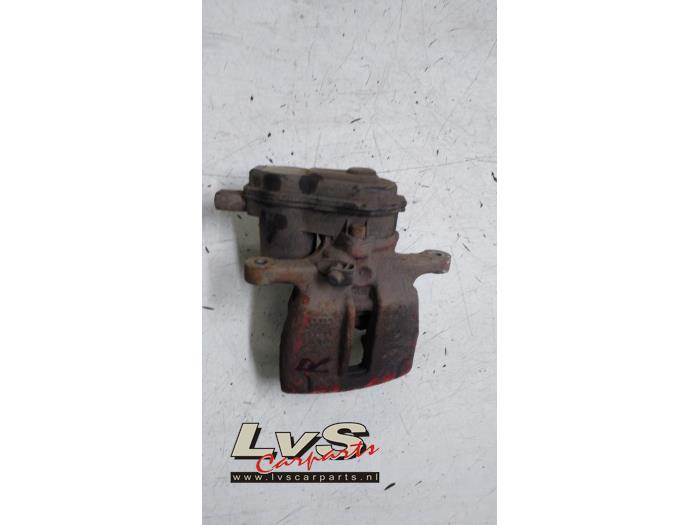 Remklauw (Tang) rechts-achter van een Audi A6 Avant (C7) 2.0 TDI 16V 2017