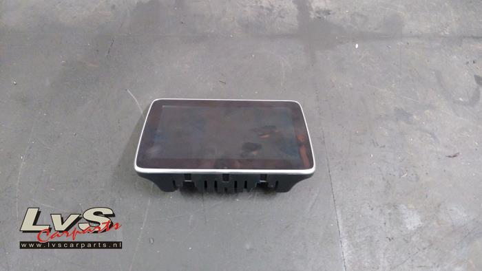 Mercedes A-Klasse Display Multi Media regelunit