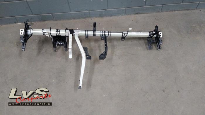 Mercedes A-Klasse Dashboard bar