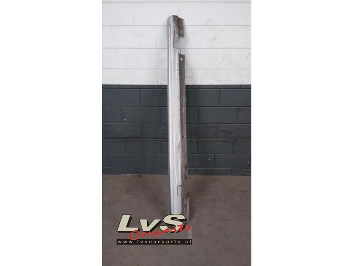 Mercedes A-Klasse Seitenschürze rechts