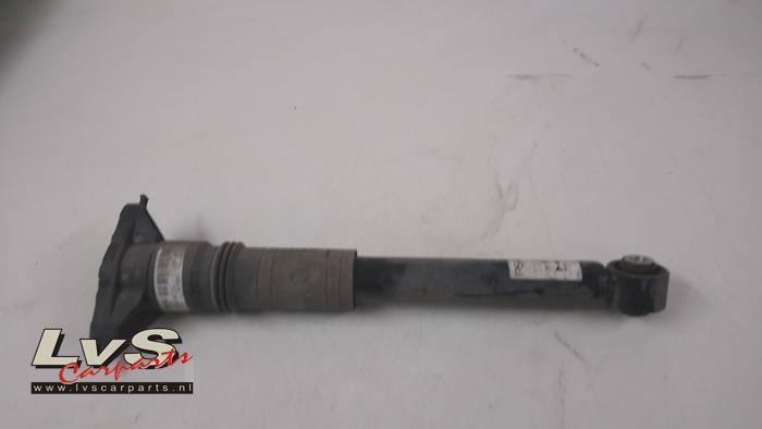 Opel Corsa Stoßdämpfer rechts hinten