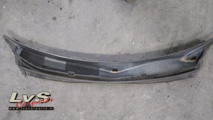 Kia Soul Cowl top grille