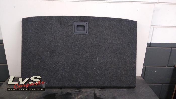 Volkswagen Polo Plaque sol coffre