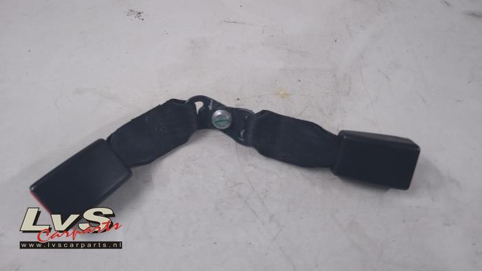 Dacia Sandero Rear seatbelt buckle, centre