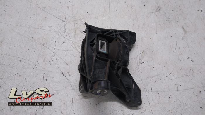 Opel Combo Motorsteun