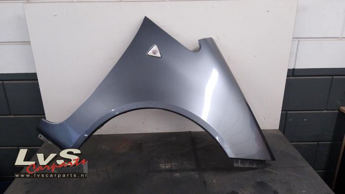 Mitsubishi Colt Front wing, right