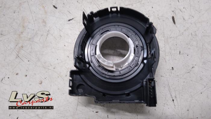 Klockfjäder, airbag från en Skoda Fabia II (5J) 1.2 TSI 2012