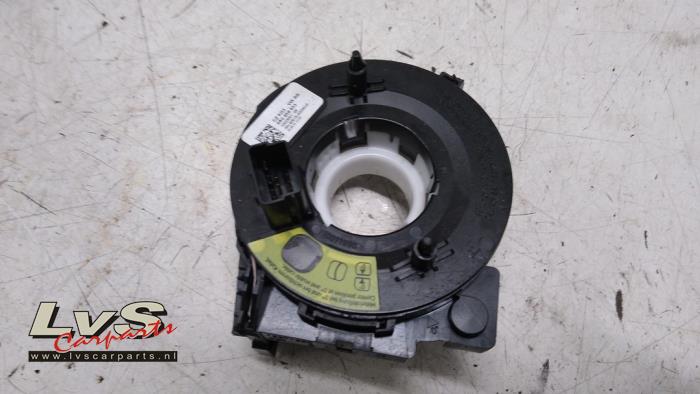 Klockfjäder, airbag från en Skoda Fabia II (5J) 1.2 TSI 2012