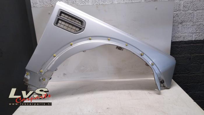 Landrover Discovery Front wing, right