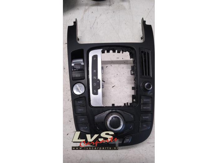 Audi A4 Unité de contrôle Multimedia