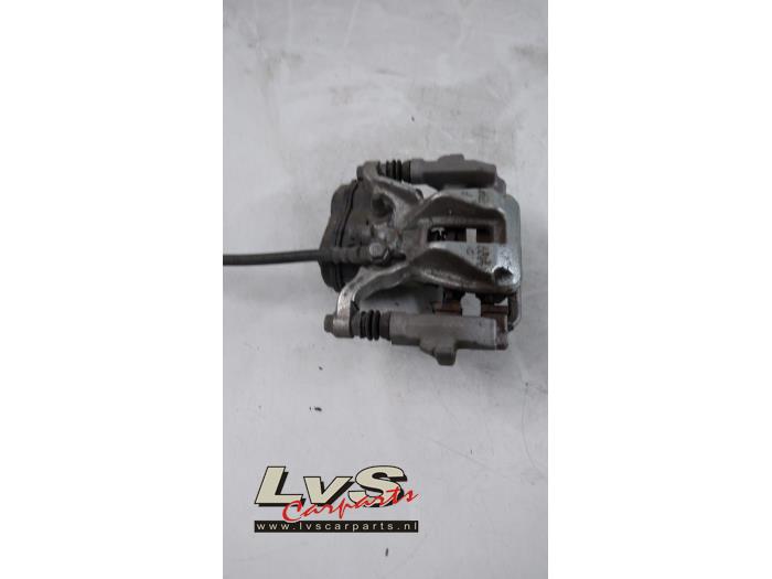 Toyota C-HR Remklauw (Tang) rechts-achter