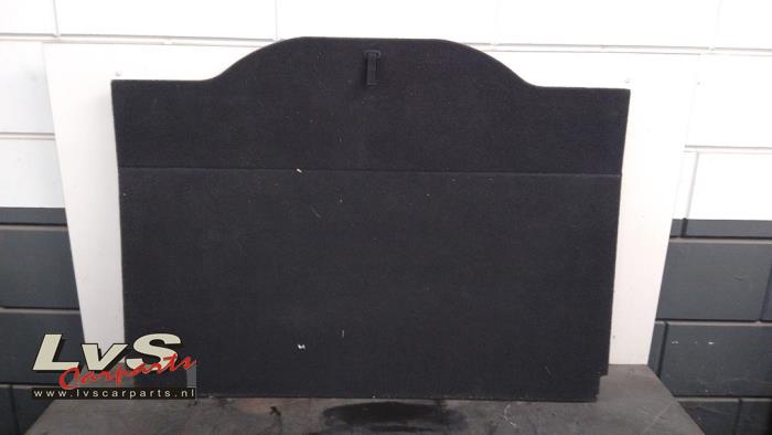 Opel Mokka Plaque sol coffre