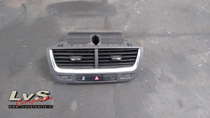 Opel Mokka Dashboard vent
