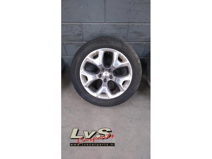 Jeep Compass Wheel + winter tyre