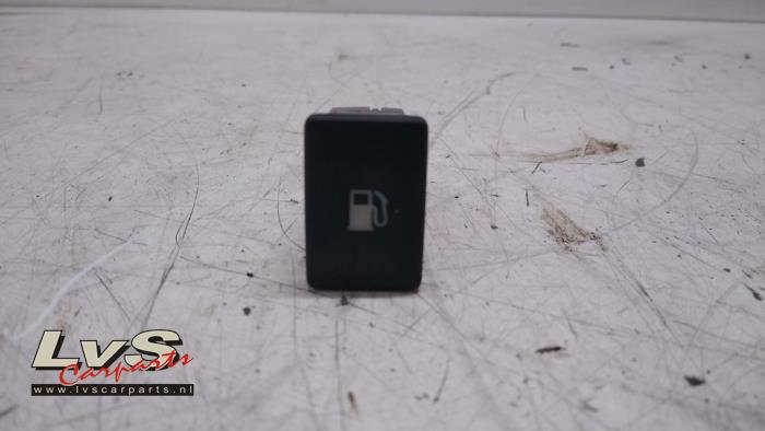 Toyota C-HR Tankklappe Schalter
