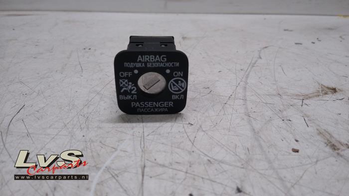 Toyota C-HR Airbag commutateur