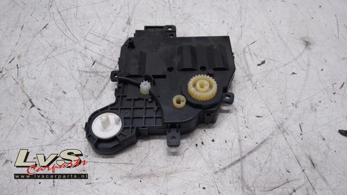 Toyota C-HR Heater valve motor
