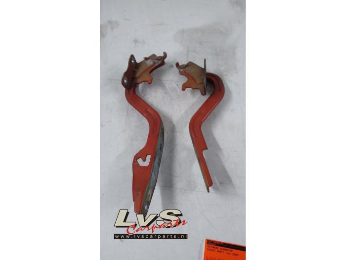 Suzuki Swift Bonnet Hinge