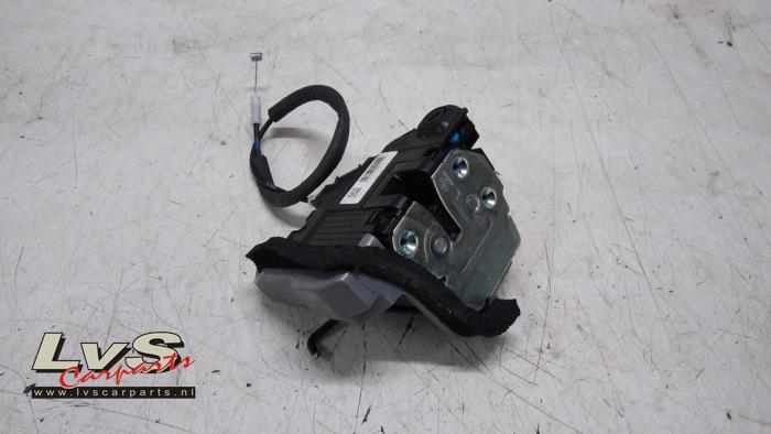 Hyundai I20 Deurslot Mechaniek 4Deurs links-achter