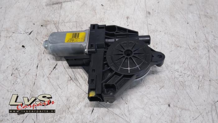 Volvo V40 Door window motor