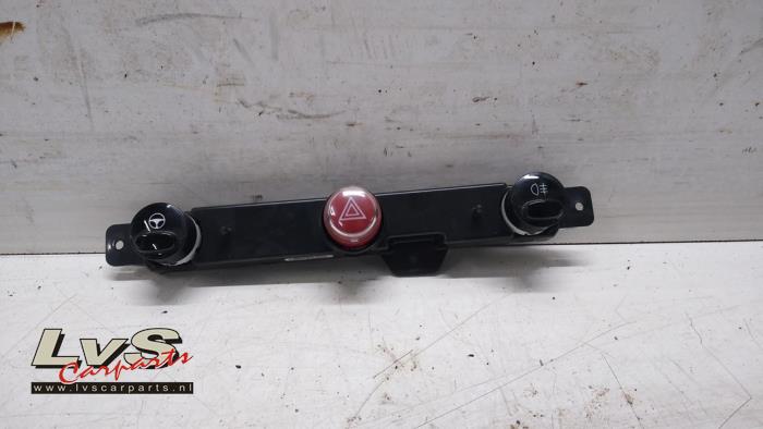 Fiat 500 Commutateur éclairage d'urgence