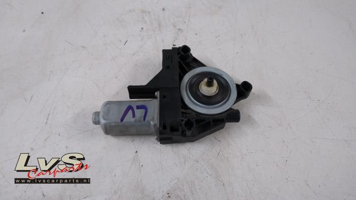 Volvo V40 Door window motor
