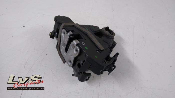 Renault Captur Deurslot Mechaniek 4Deurs links-voor