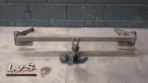 Używane Hak holowniczy Ford B-Max (JK8) 1.0 EcoBoost 12V 100 Cena € 200,00 Procedura marży oferowane przez LvS Carparts