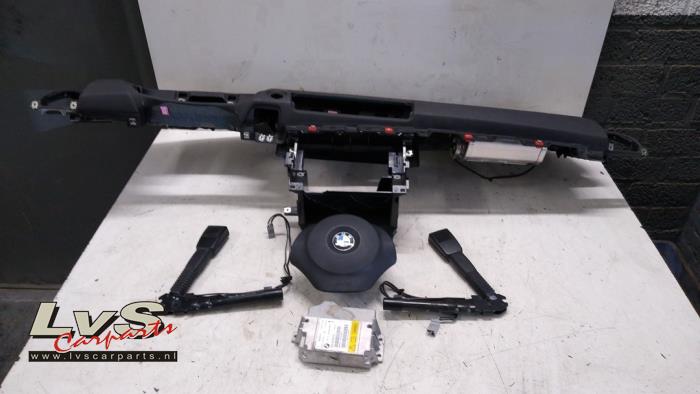 BMW 1-Serie Airbag set + dashboard