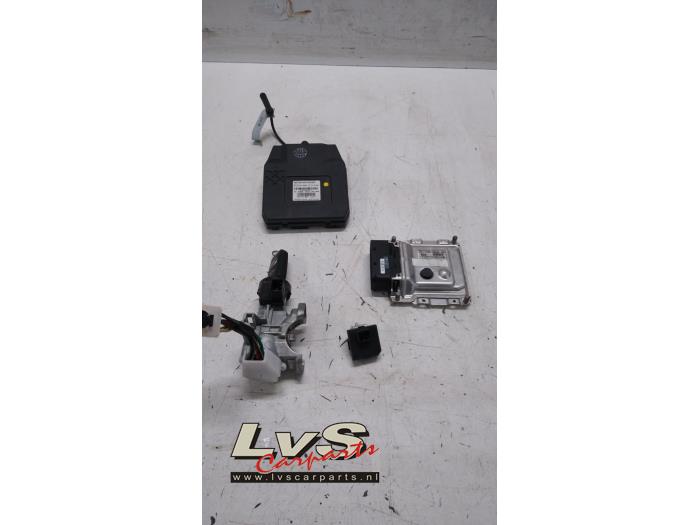 Kia Venga Serrure de contact + ordinateur