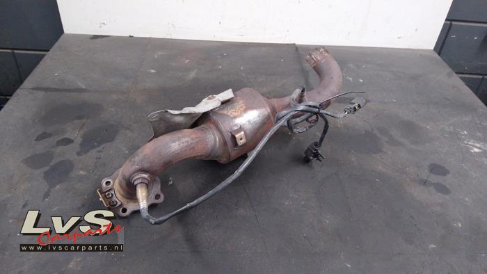 Ford Fiesta Abgaskrümmer + Katalysator