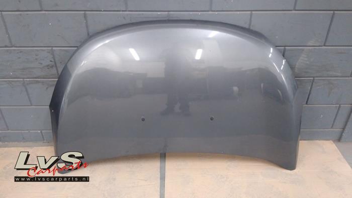 Dacia Dokker Motorhaube