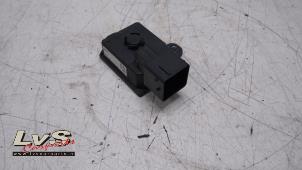 Begagnade Start/stopp-relä Peugeot Partner Tepee (7A/B/C/D/E/F/G/J/P/S) 1.2 12V e-THP PureTech 110 Pris € 40,00 Marginaltabell erbjuds av LvS Carparts