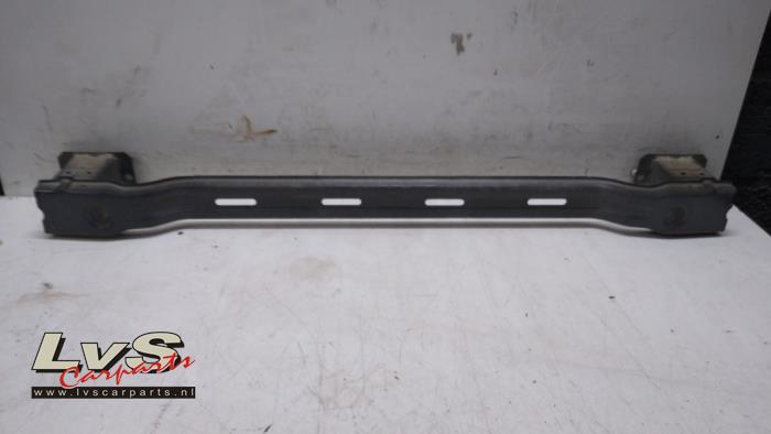 Suzuki Celerio Stoßstangeträger hinten